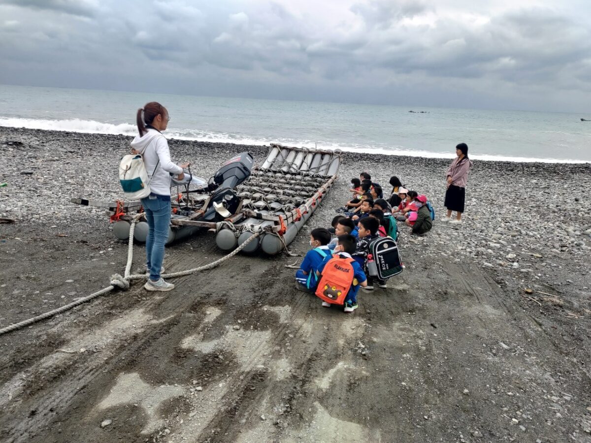 參觀定置魚場、講解膠筏內容