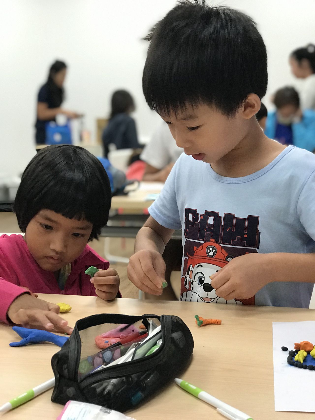 學員進行創作