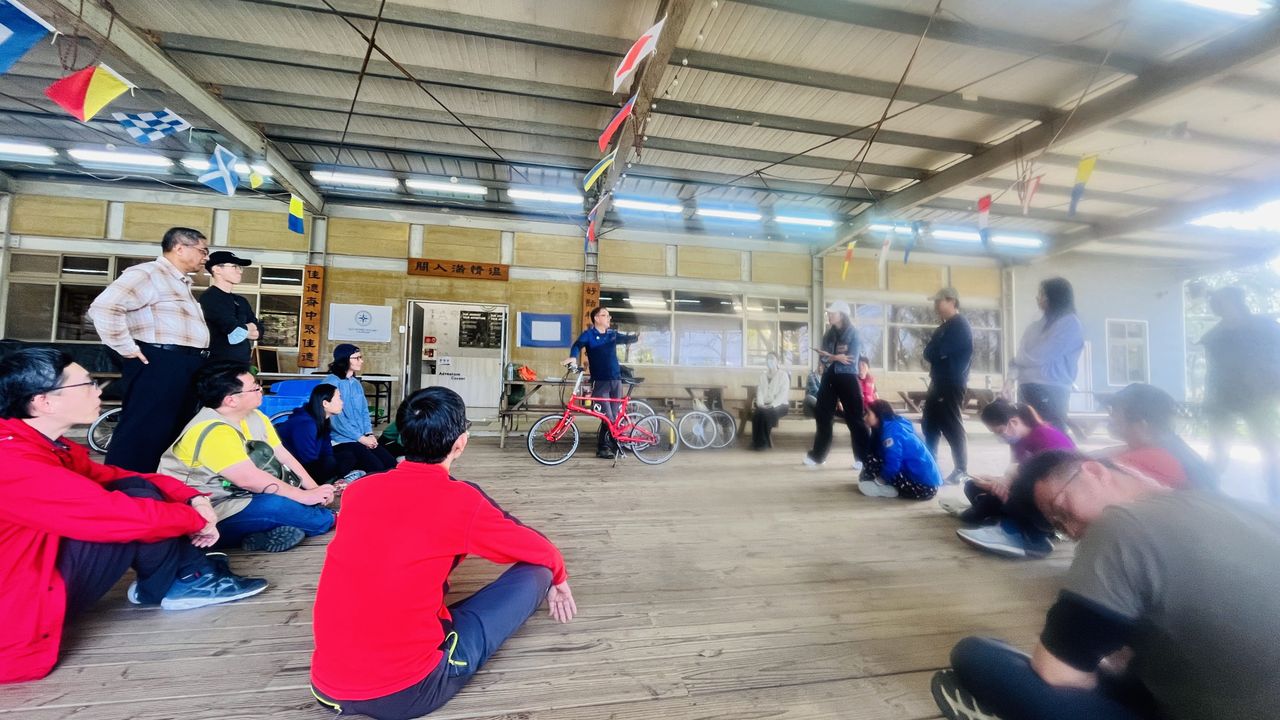 第一天-講解自行車檢查(單車健診) 。