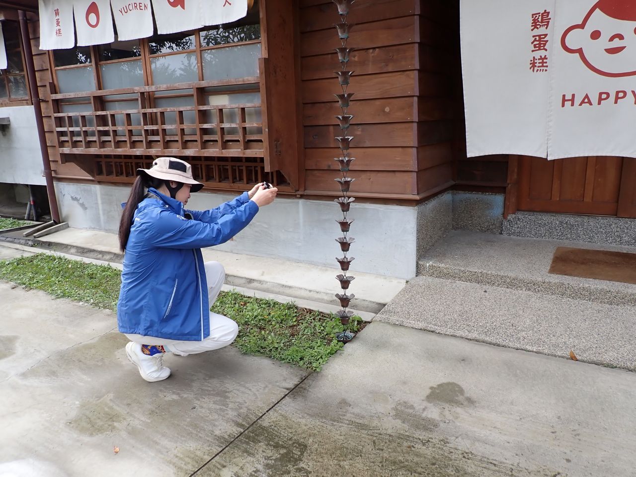 學員投入影片素材收集。