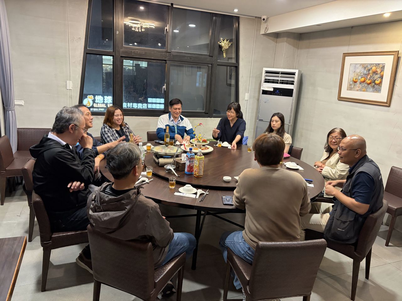 交流後餐敘。